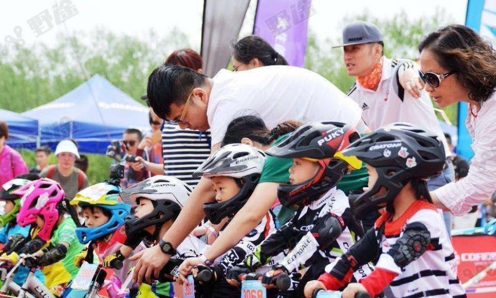 超越热爱 飞驰人生——青岛首届春季平衡车全能越野赛
