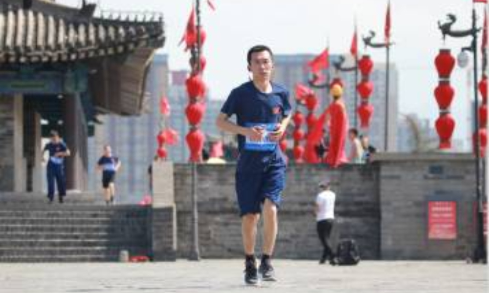 “丈量历史 佑我家园”陕西消防“119”我与火焰蓝城墙跑