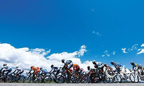 第十四届“青海农信杯”环青海湖国际公路自行车赛