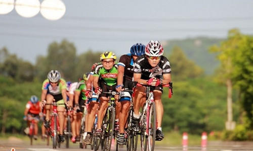 2015年环梵净山国际公路自行车邀请赛