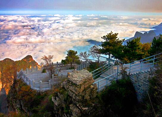 壮美太行山 王莽岭 观锡崖沟之险 郭亮挂壁公路