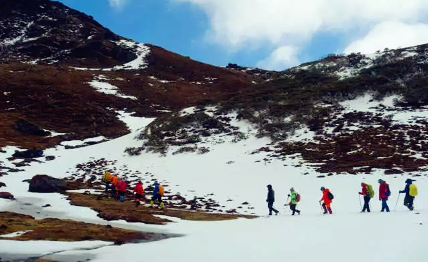 “新起点、新体验”第二届哈巴雪山登山大会