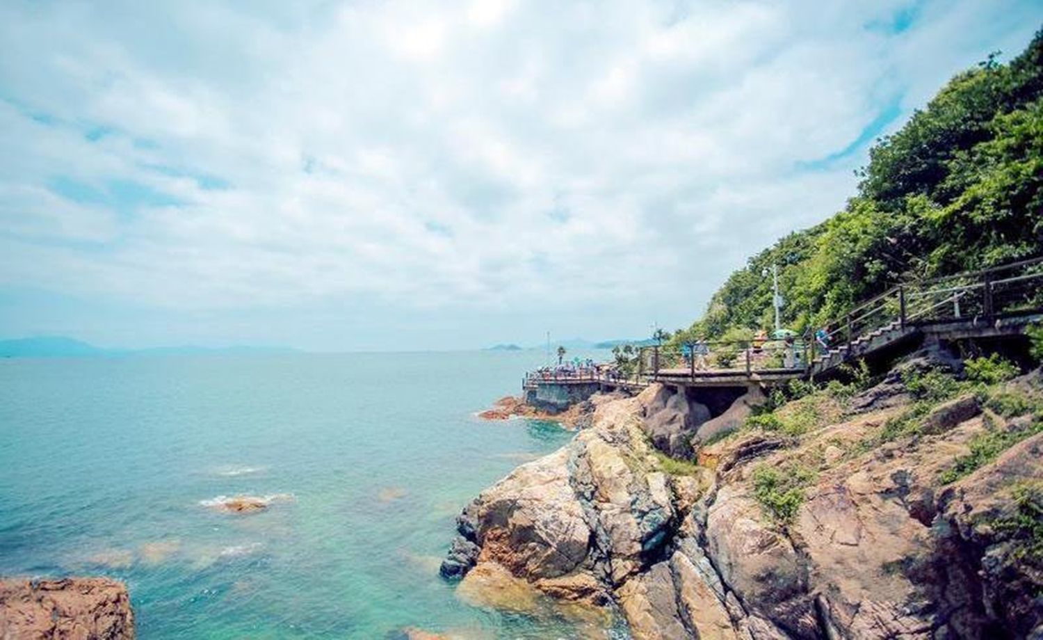 徒步深圳海滨栈道，共赏海天一色