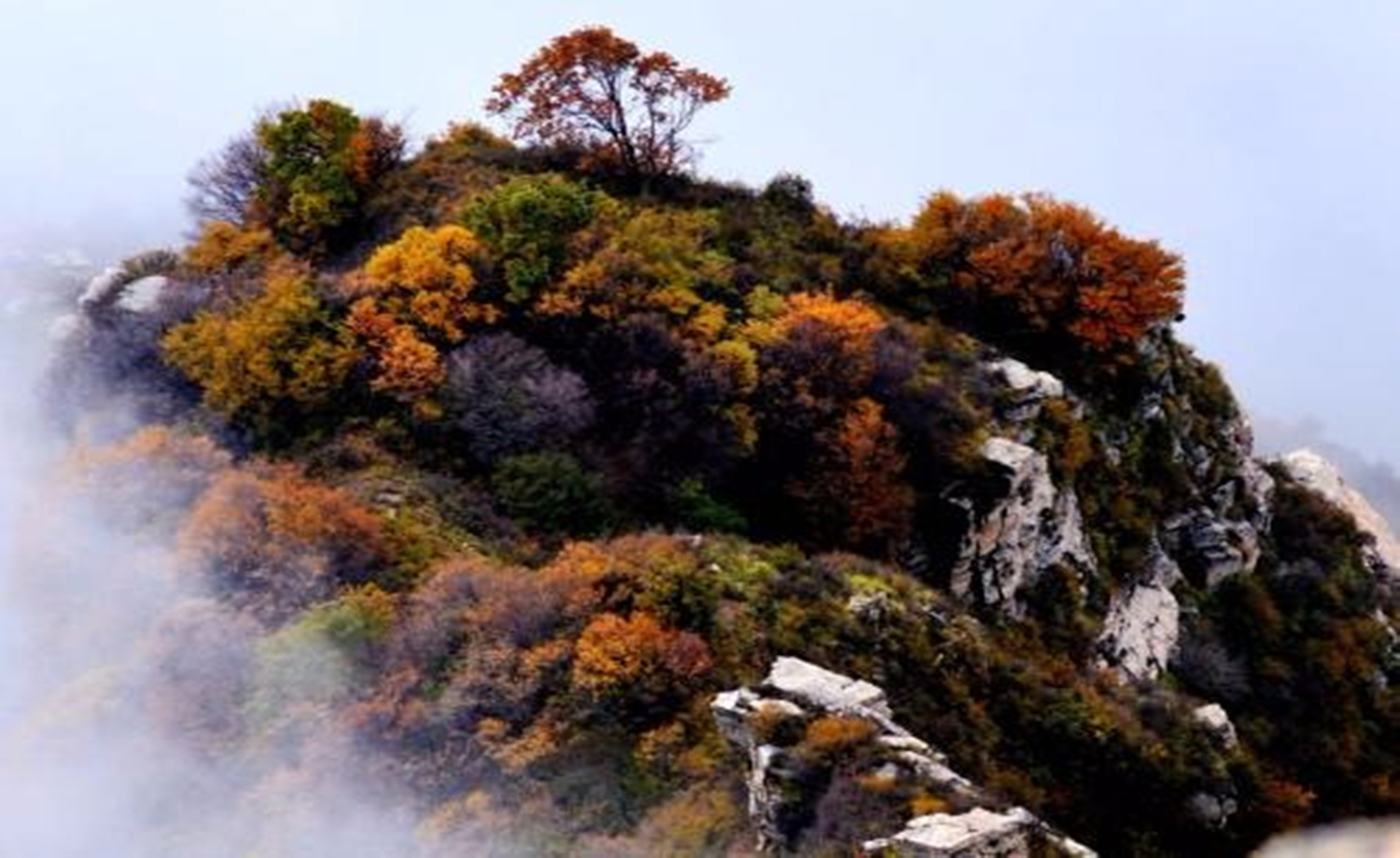 峭崖耸立奇峰连山，千峰山一日轻装穿越