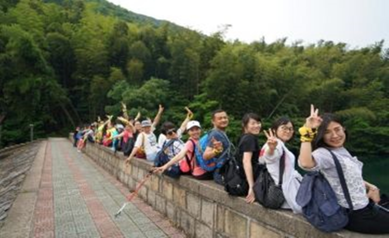徒步宁波九龙湖群山，赏湖光山色